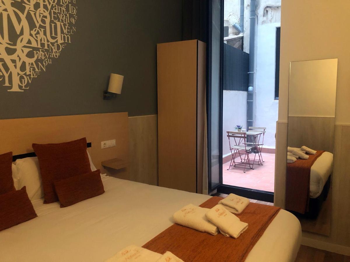 Hostal Live Natura Barcelona (Adults Only) Kültér fotó