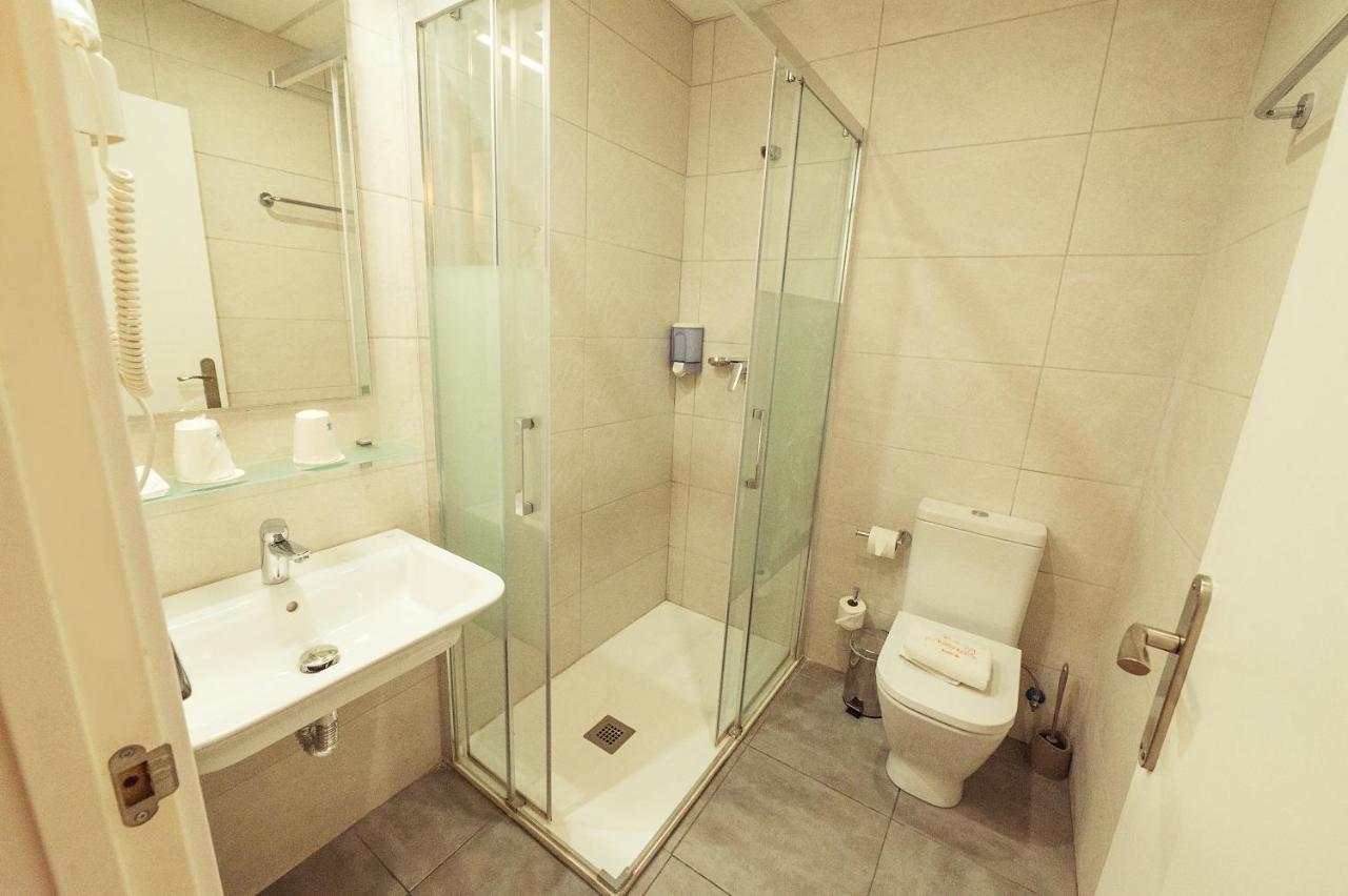 Hostal Live Natura Barcelona (Adults Only) Kültér fotó