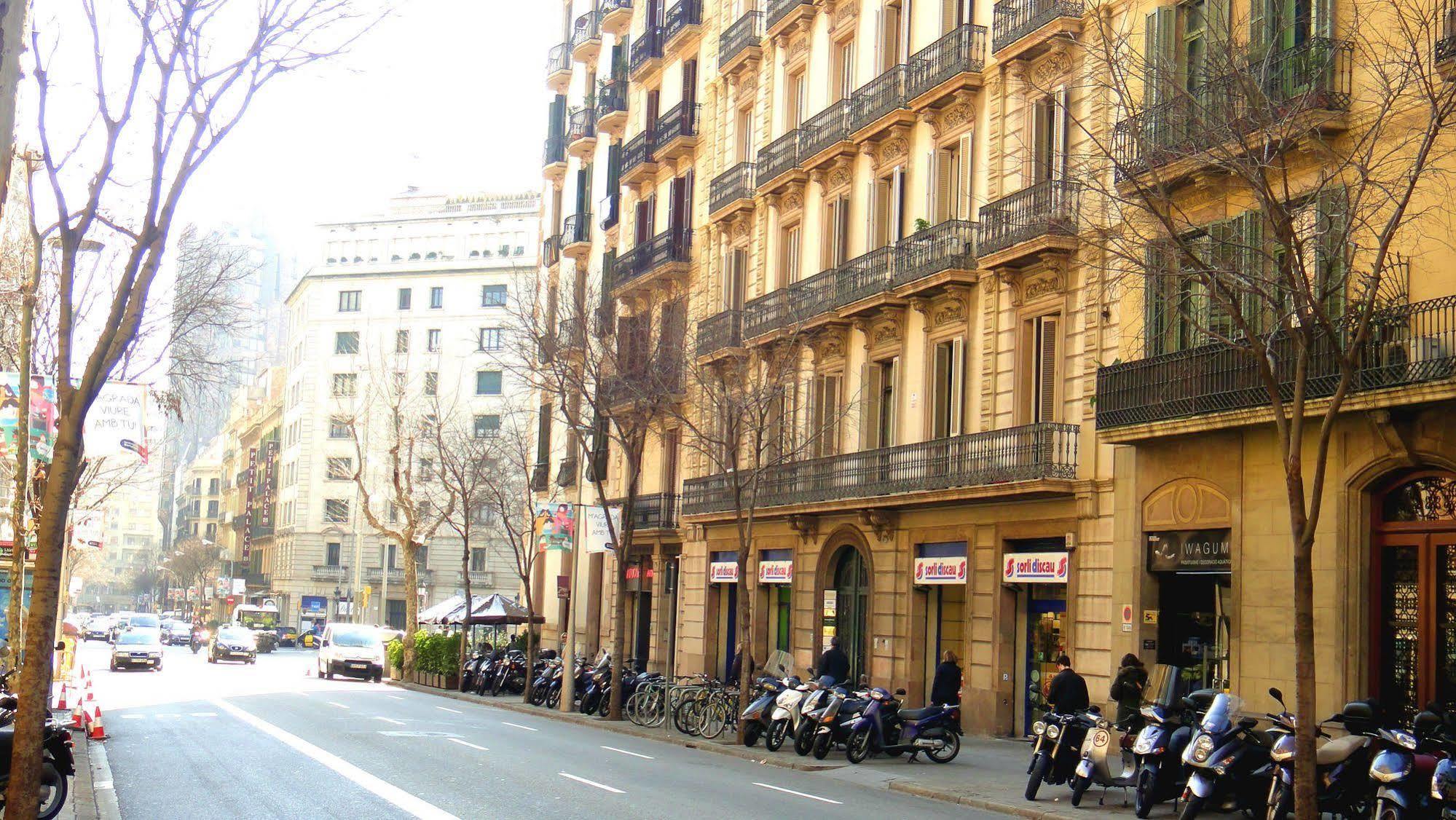 Hostal Live Natura Barcelona (Adults Only) Kültér fotó